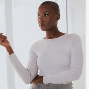 SOLD📮 Klassy Network Crew Neck Long Sleeve Brami